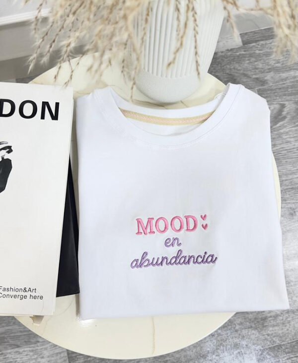 Camiseta  Bordada Mood En Abundancia