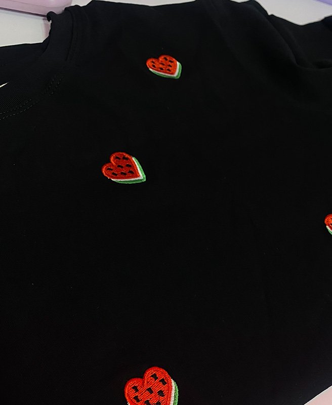 Camiseta Bordada Sandias Edición Especial - Imagen 2