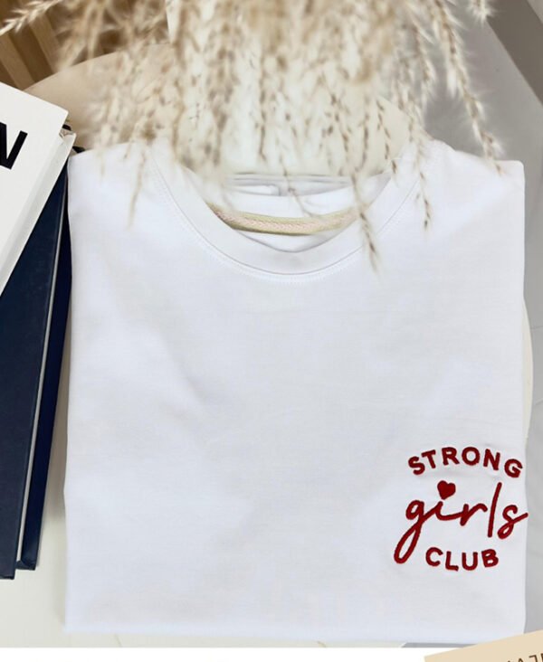 Camiseta  Bordada Strong Girls Club