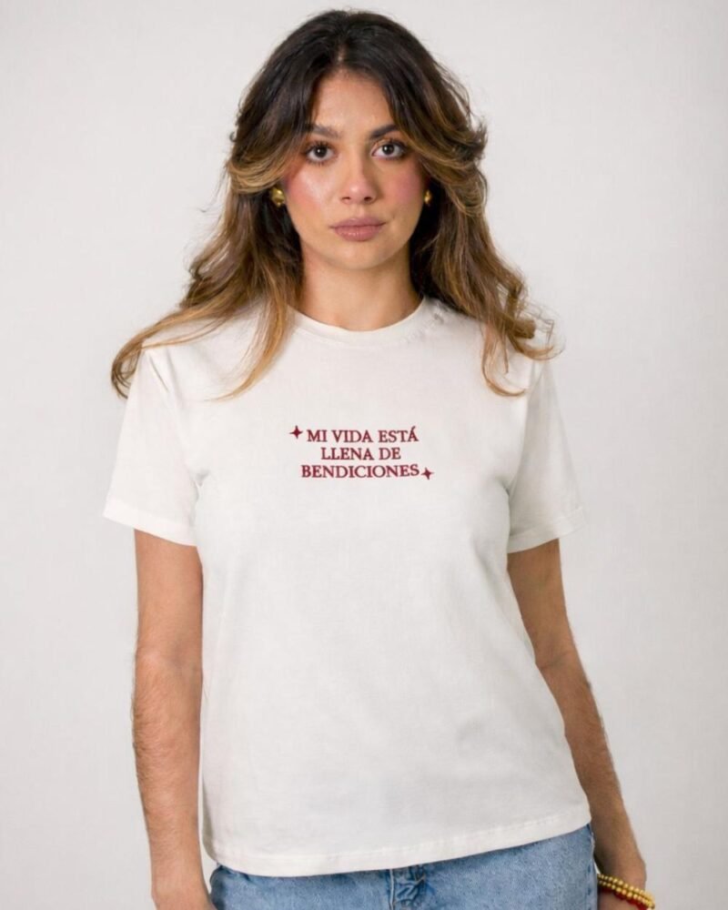 CAMISETA LARGA BORDADA MI VIDA ESTA LLENA DE BENDICIONES